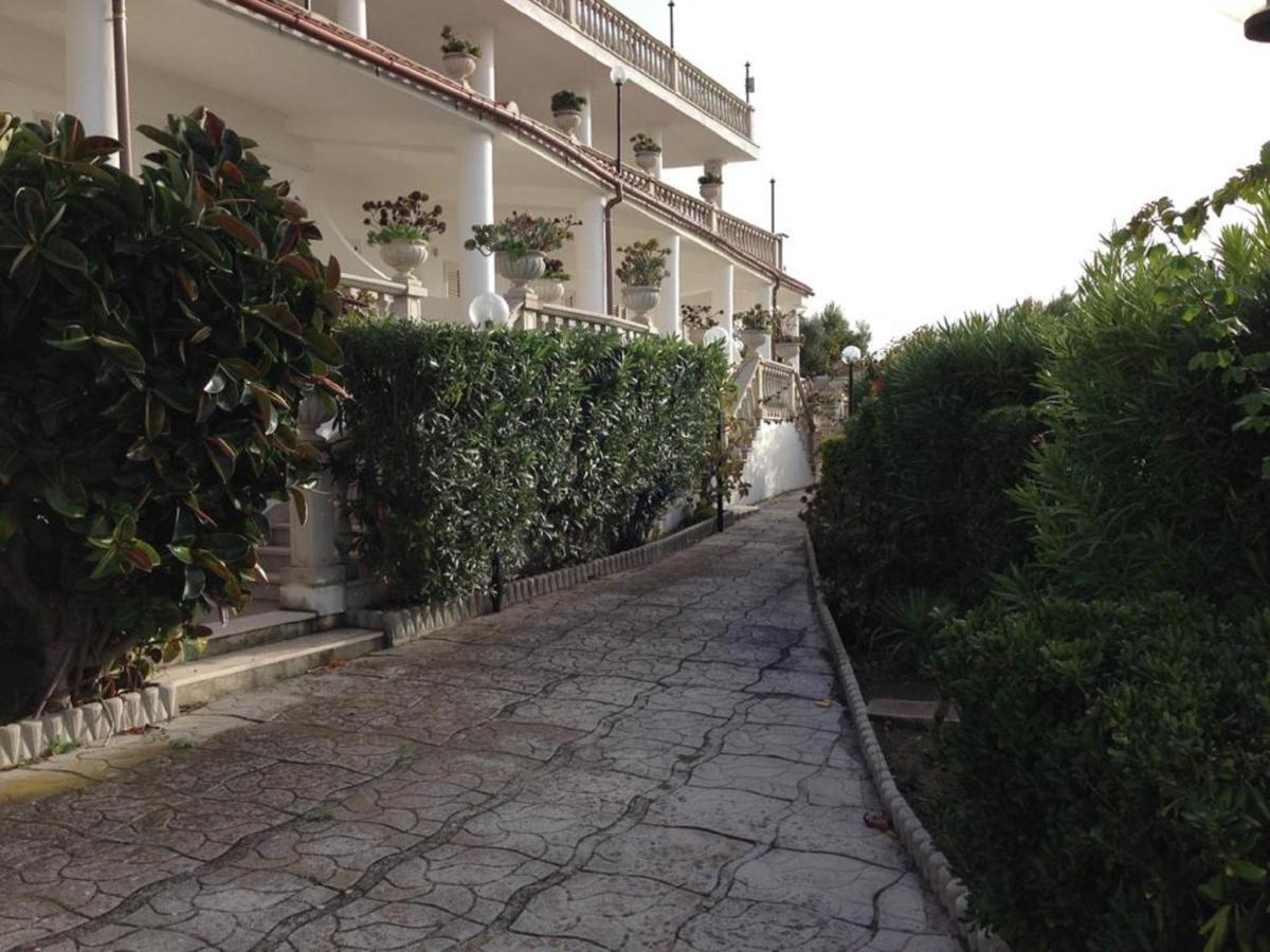 Residence Tramonto Peschici Bagian luar foto